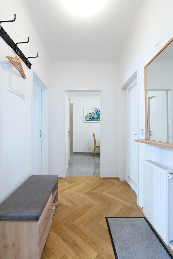 Apartment Rudolfsplatz Wina Bagian luar foto