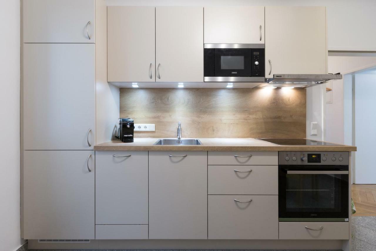 Apartment Rudolfsplatz Wina Bagian luar foto